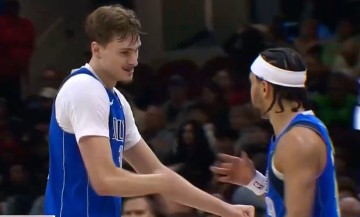 欧联杯直播下载-分差20分了！弗拉格飞身大帽哈登&amp;反击助攻内姆哈德三分打停骑士